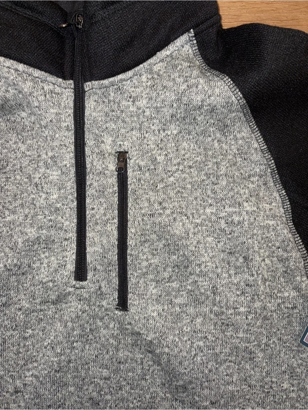Beverly Hills Polo Club Men’s Large Quarter Zip Pullover Gray Black NWT